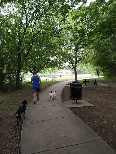 dog park lake creek trailhead picnic area austin 1